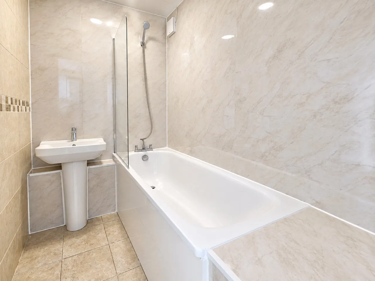 Hill View Court, Woking, GU22, photo 7