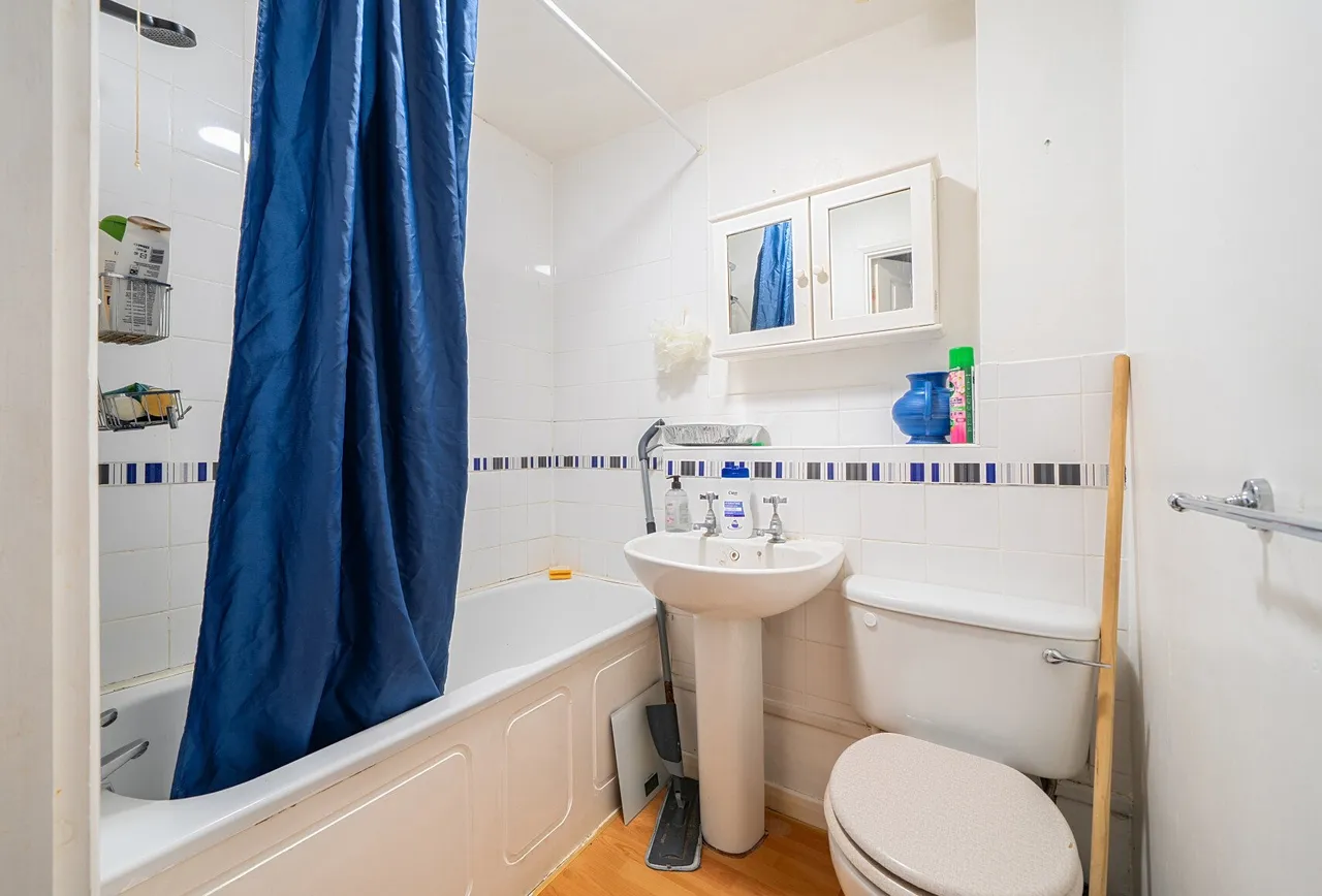 Wilkins Close, Mitcham, CR4 3SA, photo 8