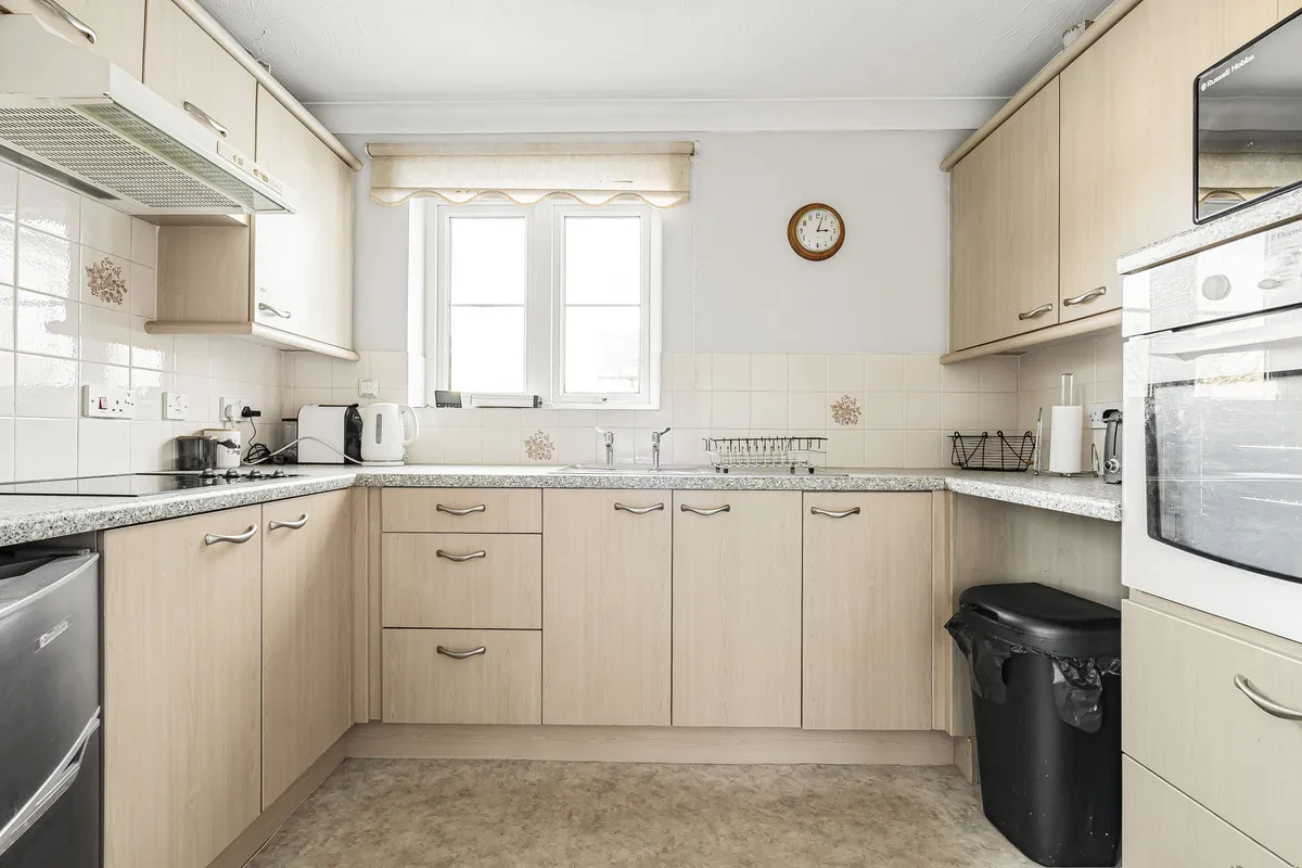 Saxon Court, Bicester, photo 7