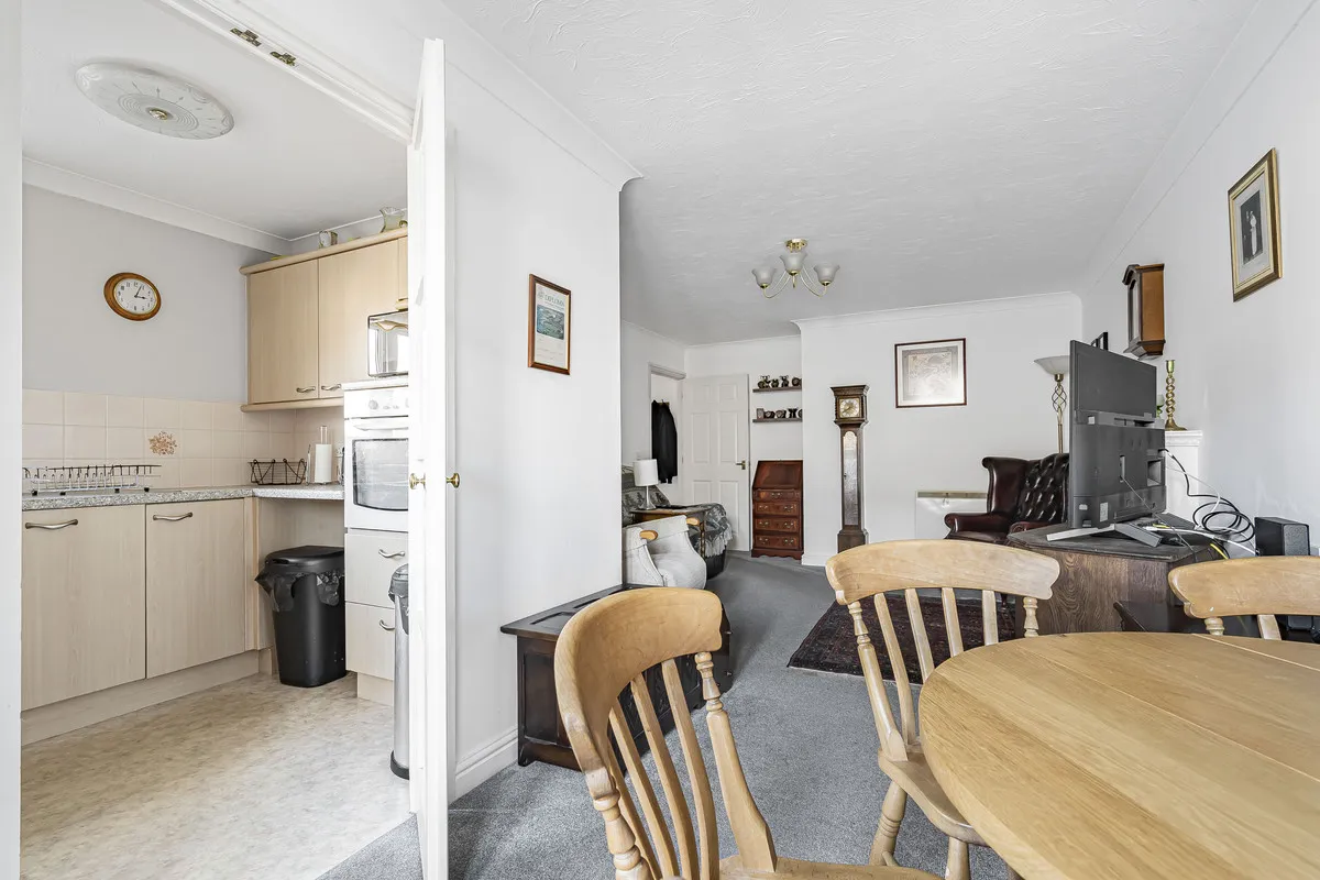 Saxon Court, Bicester, photo 4