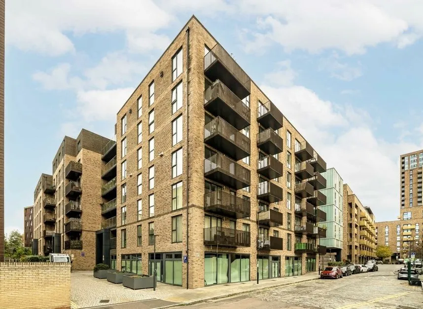 2 bed flat to rent — River Rise Close, London, SE8