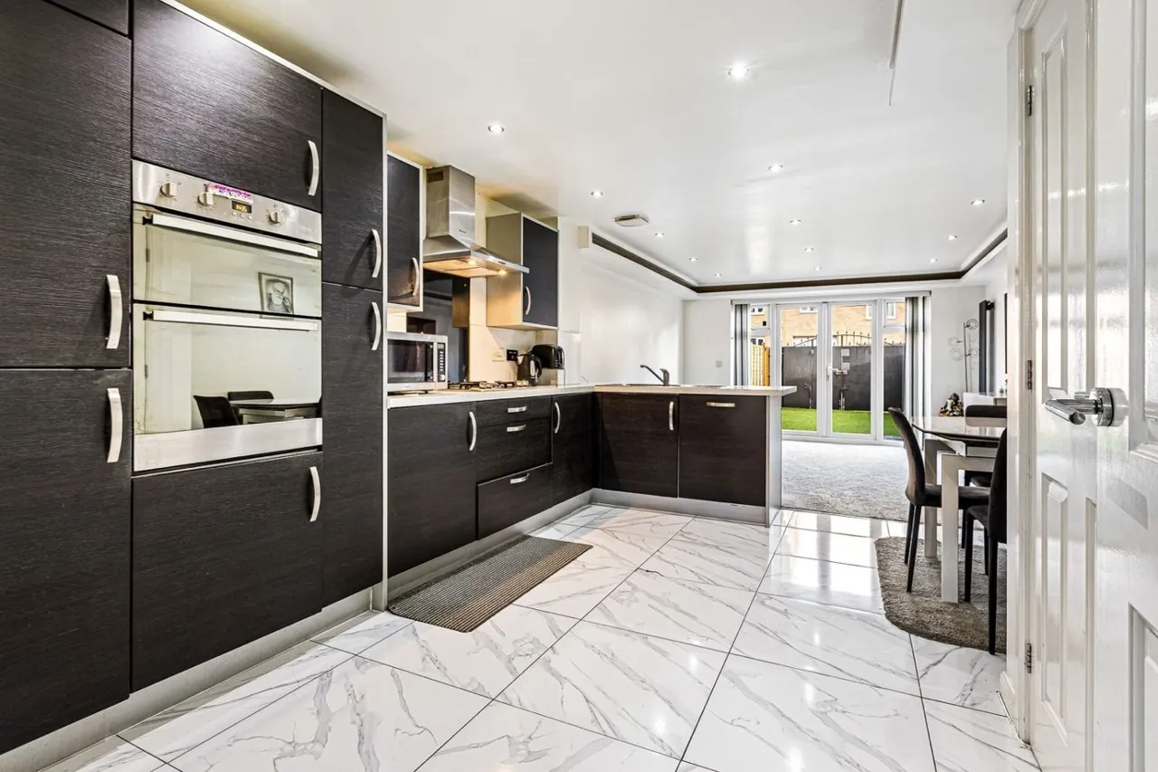 Onyx Crescent, Leicester, LE4, photo 6