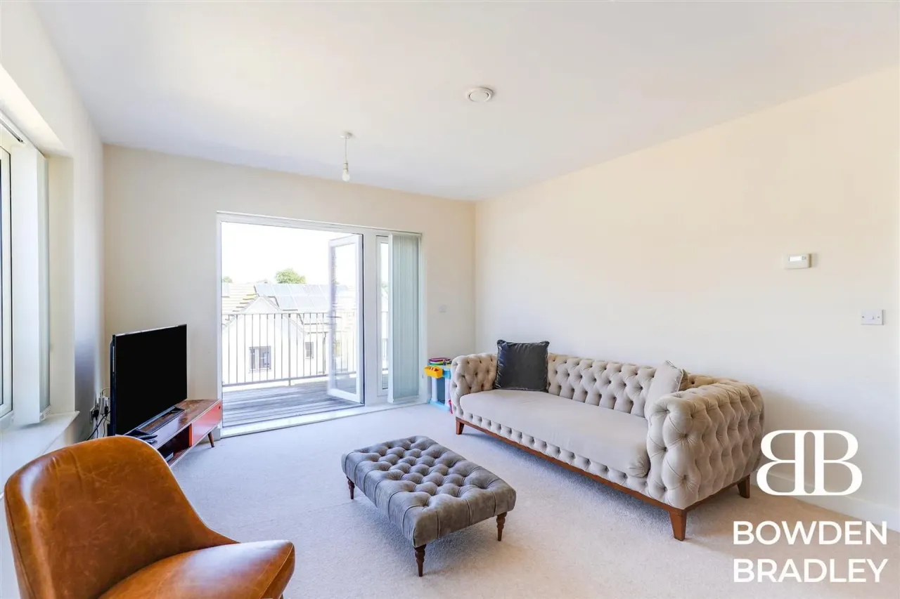 Reservoir Way, Hainault, IG6, photo 20