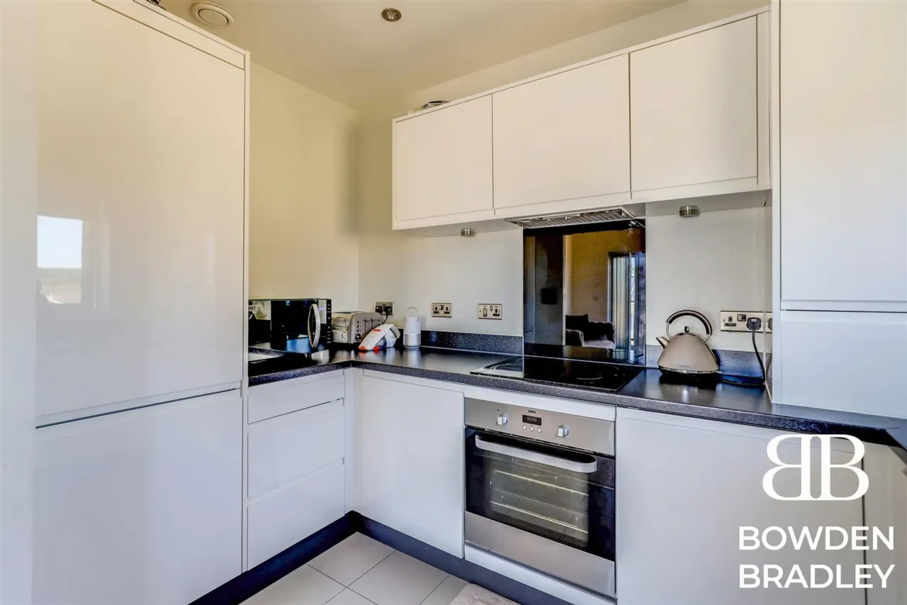 Reservoir Way, Hainault, IG6, photo 19