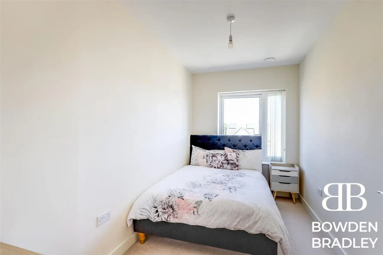 Reservoir Way, Hainault, IG6, photo 25