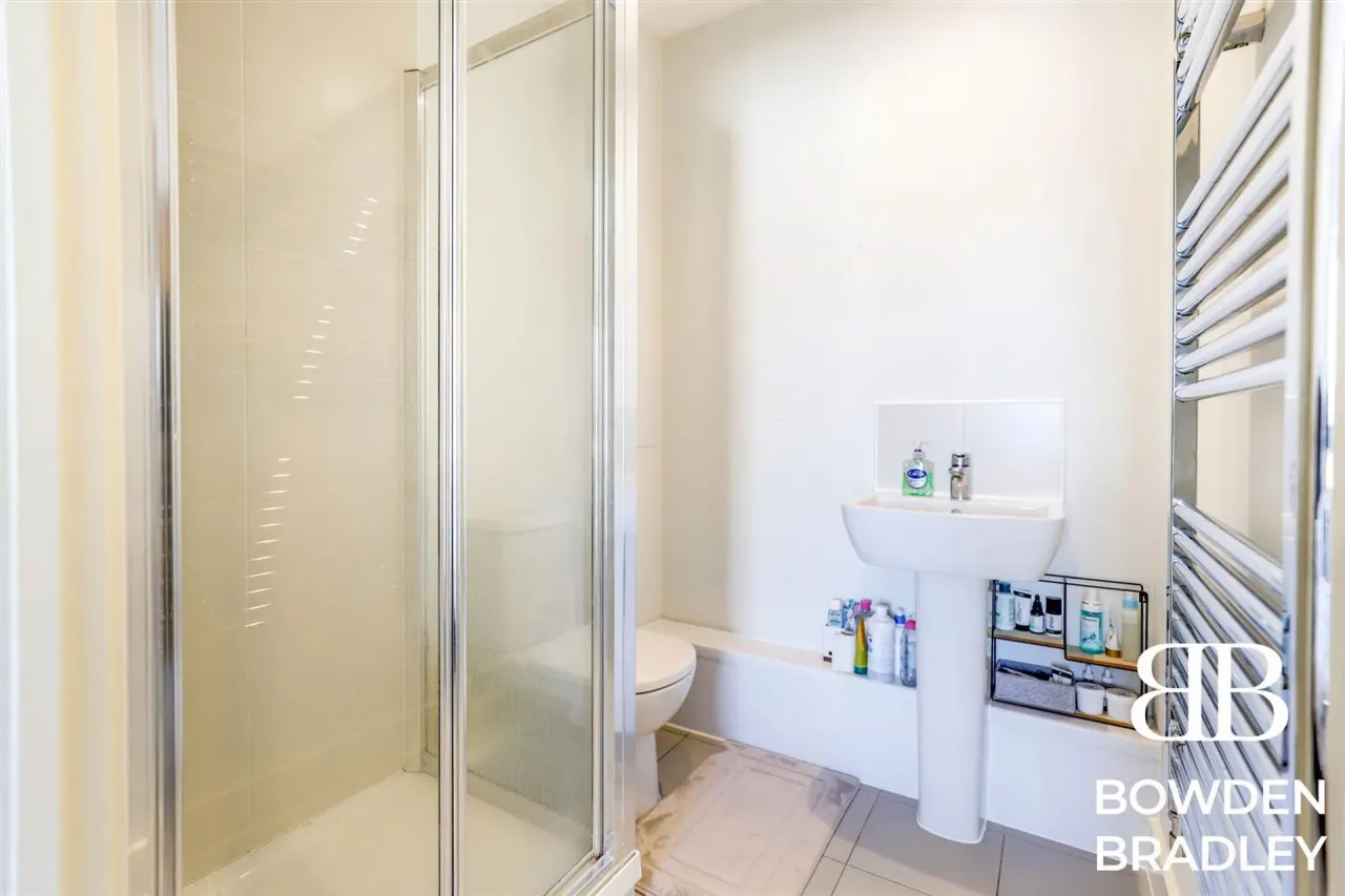 Reservoir Way, Hainault, IG6, photo 24