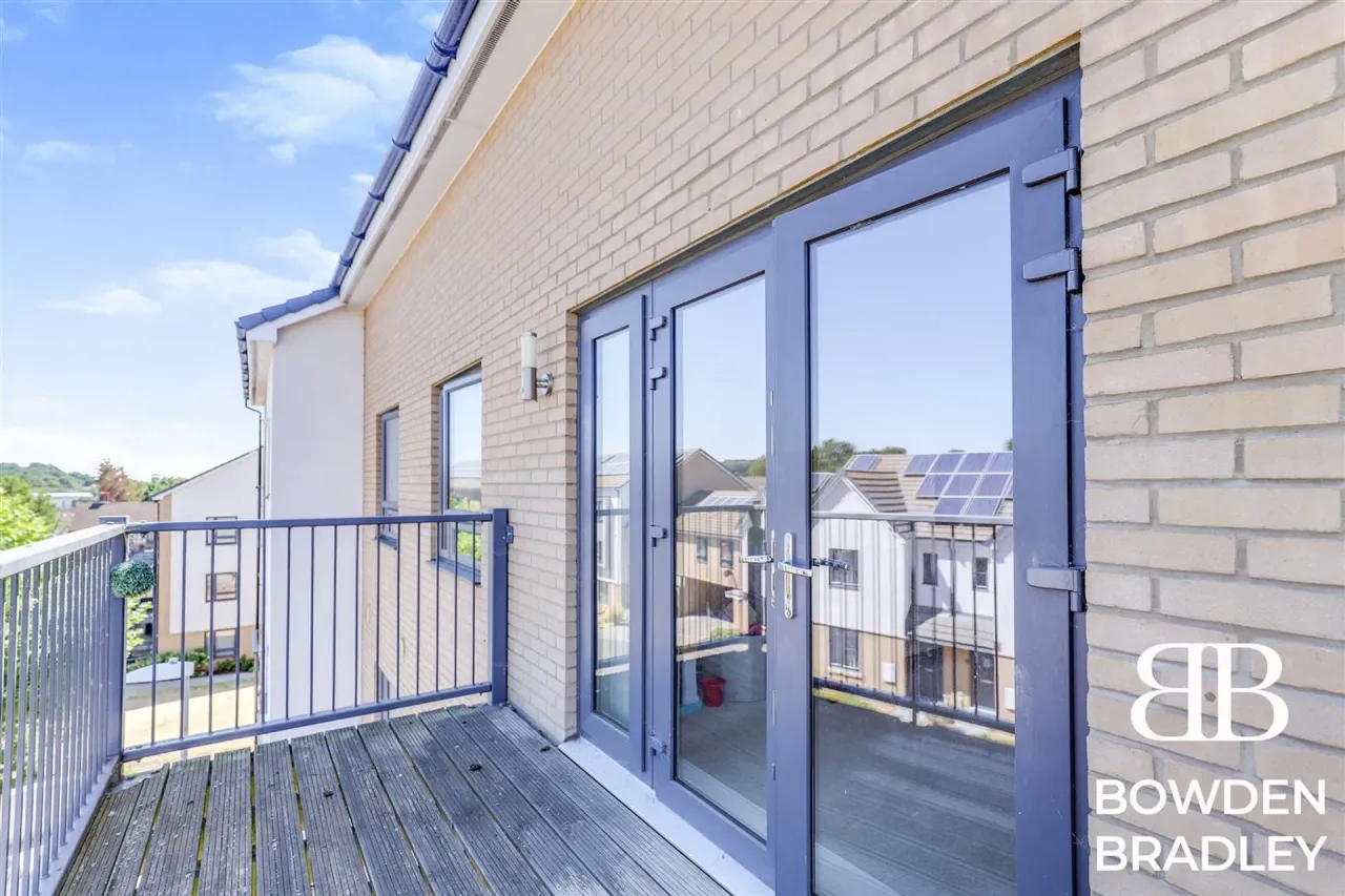 Reservoir Way, Hainault, IG6, photo 14