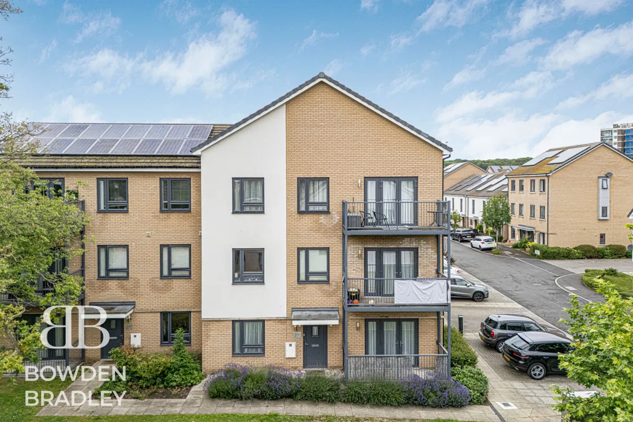 Reservoir Way, Hainault, IG6, photo 32