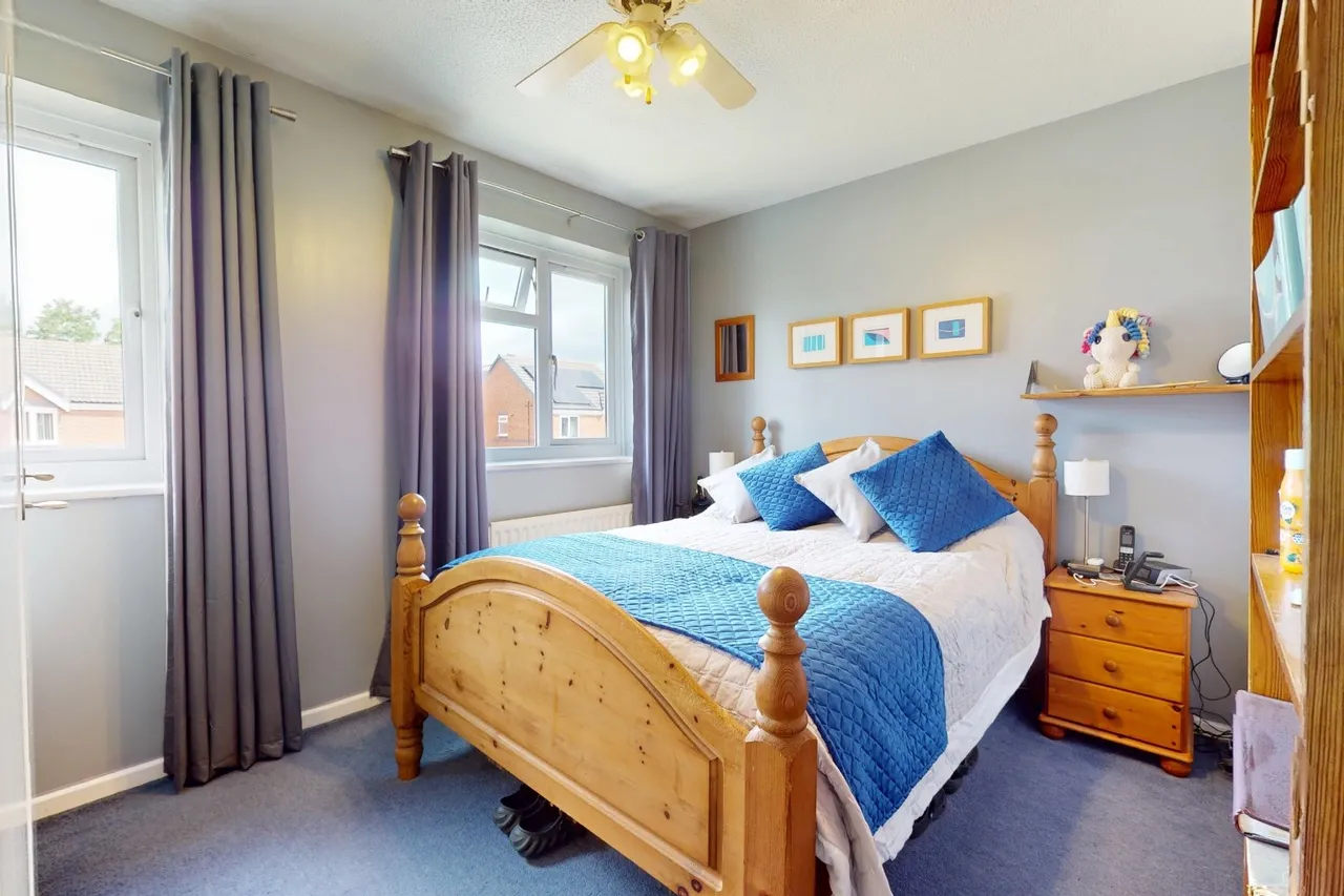 St. Aubin Drive, Telford, Shropshire TF4 2GY, photo 8