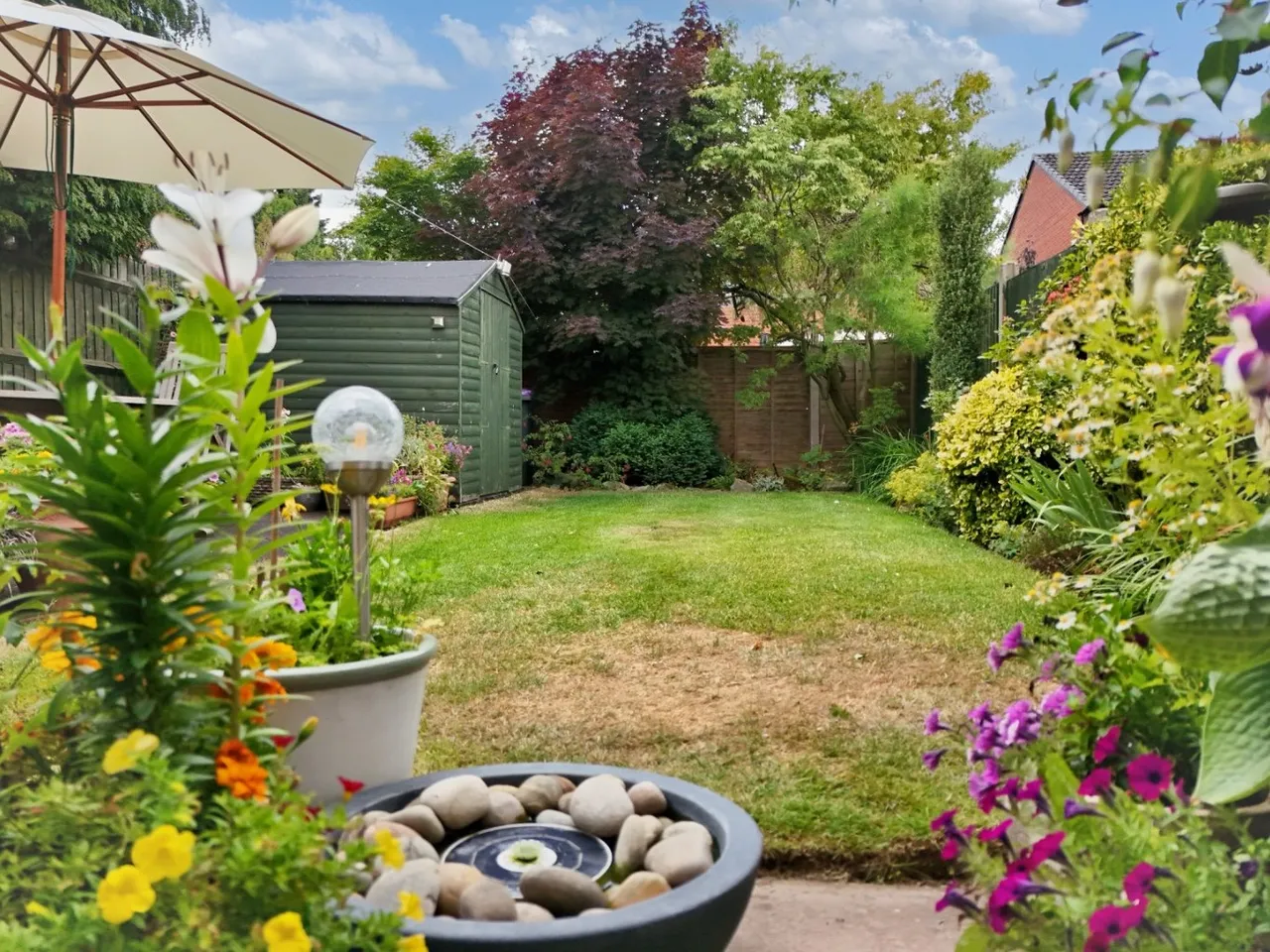 St. Aubin Drive, Telford, Shropshire TF4 2GY, photo 4