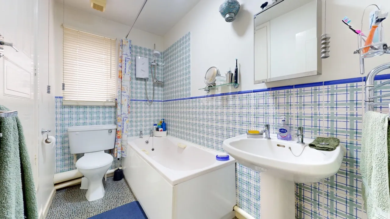 St. Aubin Drive, Telford, Shropshire TF4 2GY, photo 11