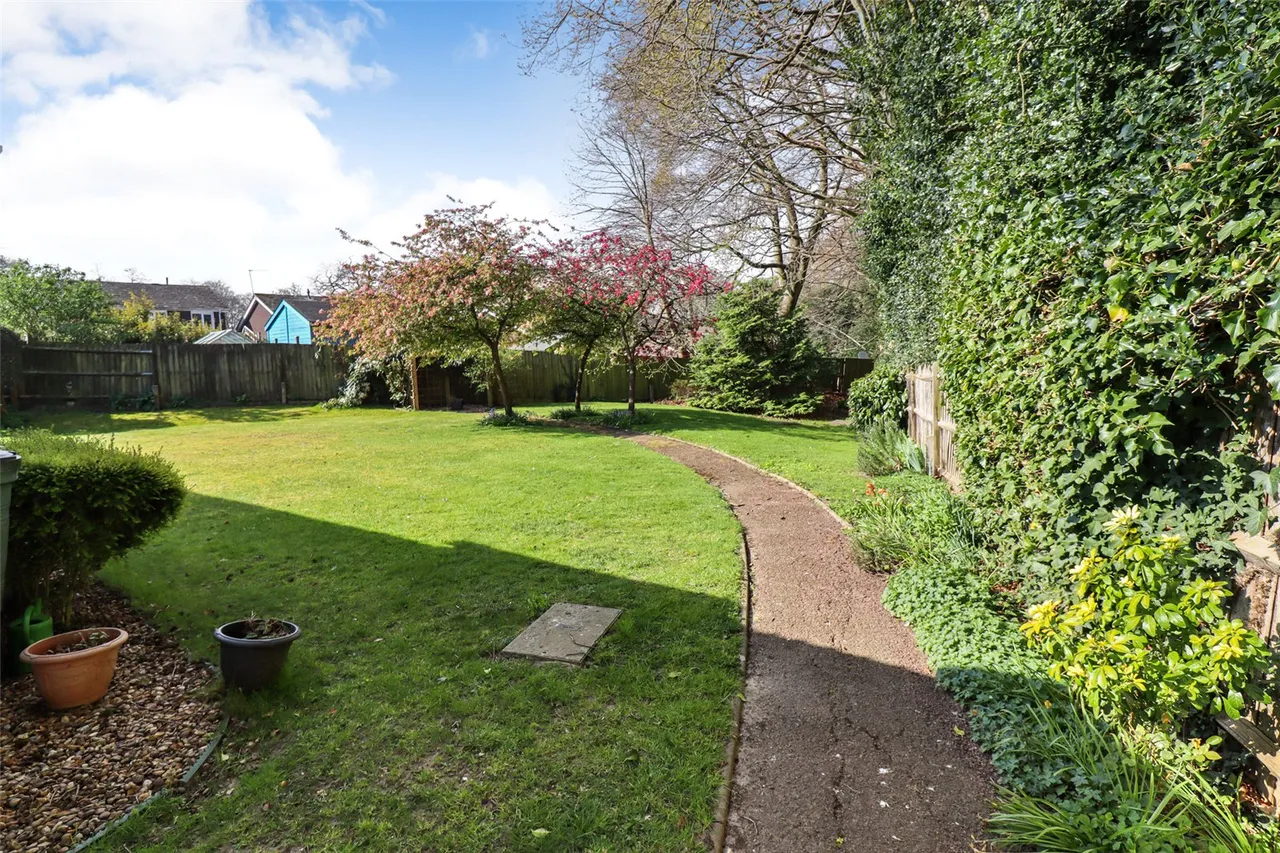Crookham Road, Fleet, Hampshire, GU51 5SL, photo 5