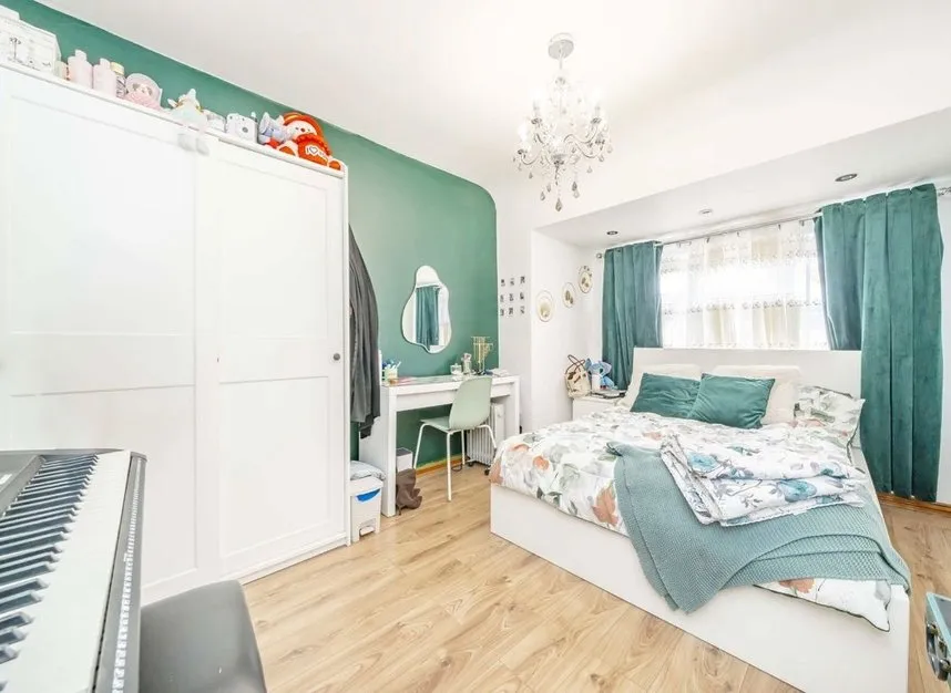 Coniston Avenue, Perivale, UB6, photo 3