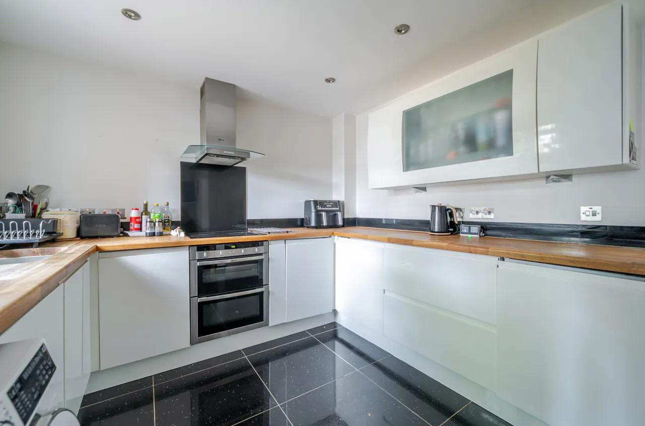 Cumberland Avenue, Guildford, GU2, photo 14