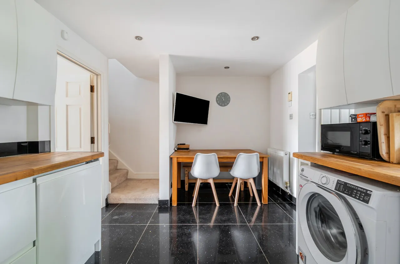 Cumberland Avenue, Guildford, GU2, photo 5