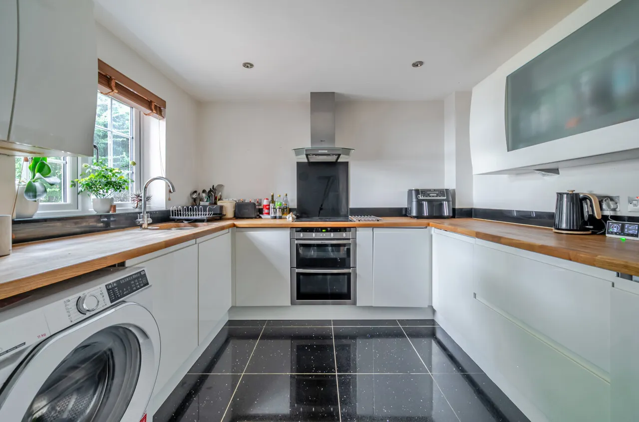 Cumberland Avenue, Guildford, GU2, photo 4