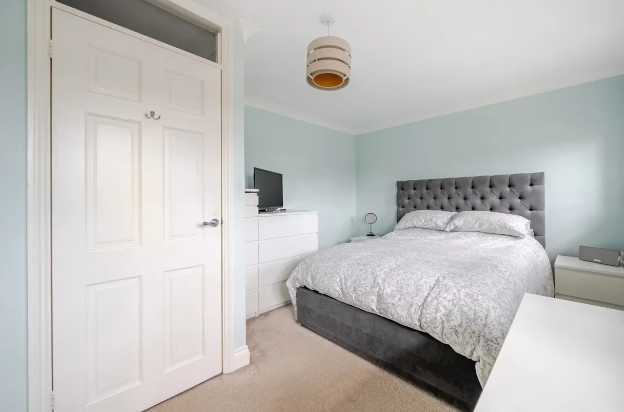 Cumberland Avenue, Guildford, GU2, photo 8