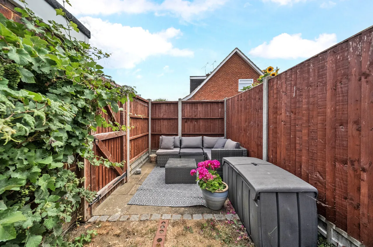 Cumberland Avenue, Guildford, GU2, photo 18