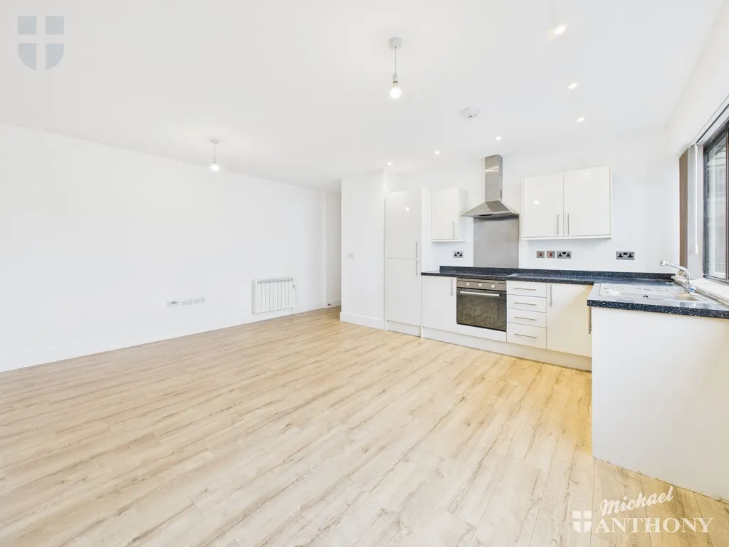 Kingfisher House, Aylesbury, 61 Walton Street, HP21 7FS, photo 5