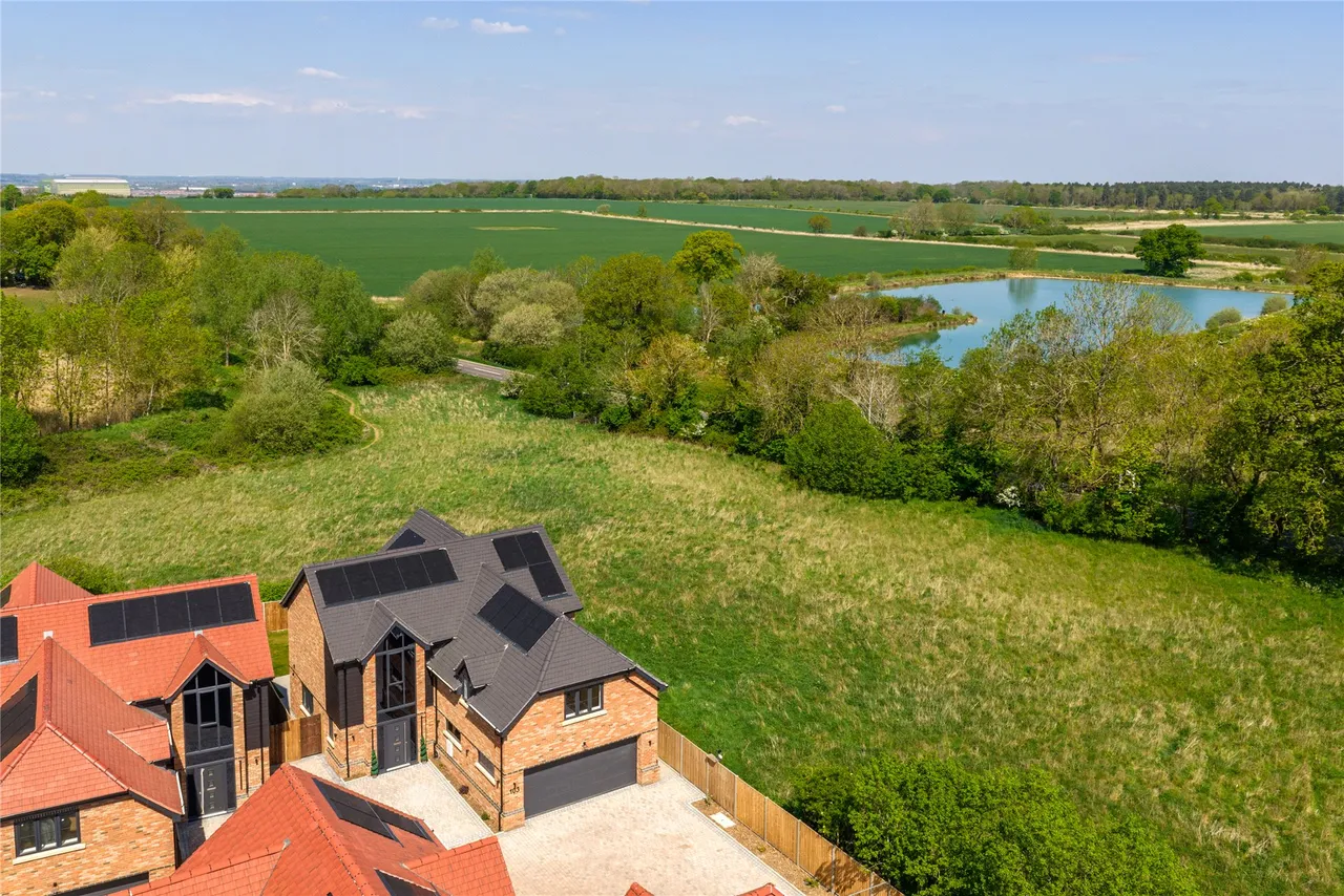 Silver End Road, Haynes, MK45, photo 20