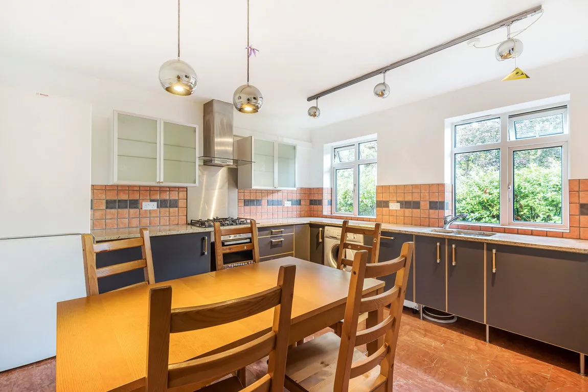 Cervantes Court, Northwood, HA6, photo 5