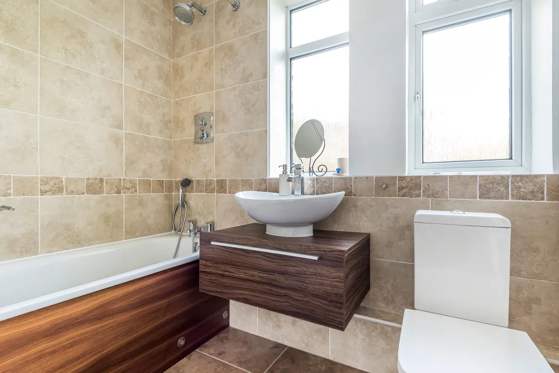 Cervantes Court, Northwood, HA6, photo 8