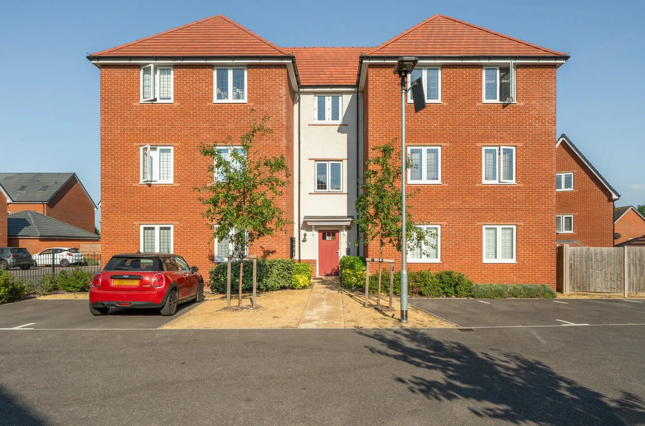 Walton Heath, Binfield, Bracknell, Berkshire, RG42 4LN, photo 18