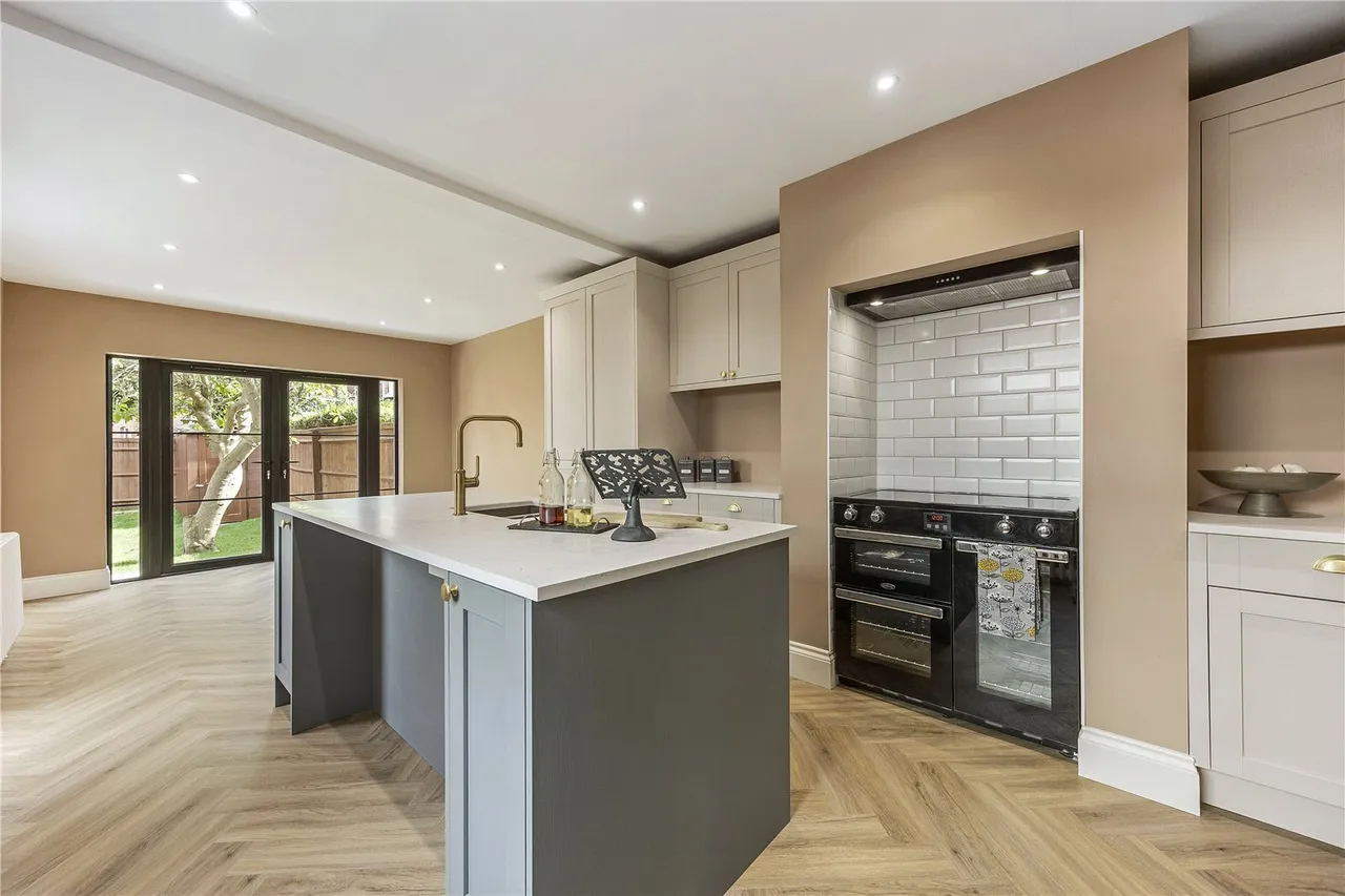 Kensington Avenue, Cheltenham, GL50, photo 7