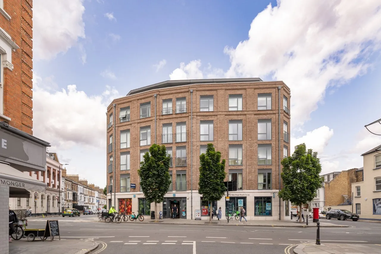 New Kings Road, London, SW6, photo 2