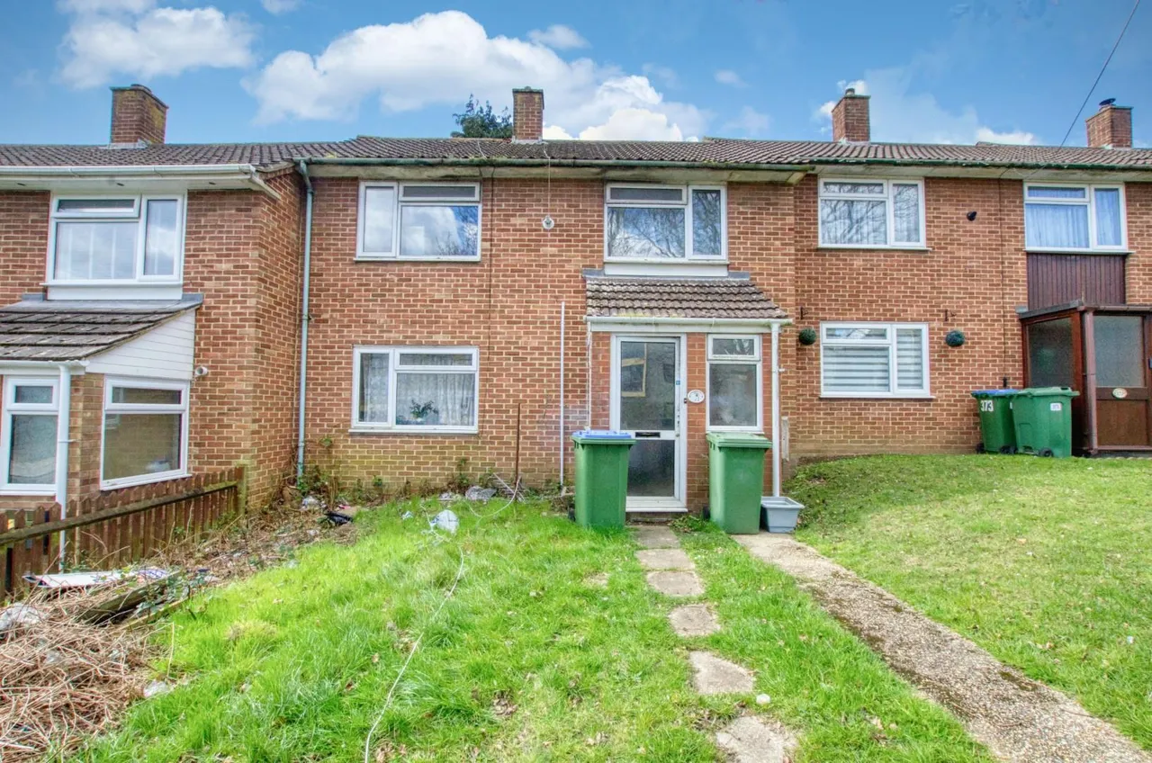 2 bed house for sale — Hinkler Road, Southampton, SO19 6DS