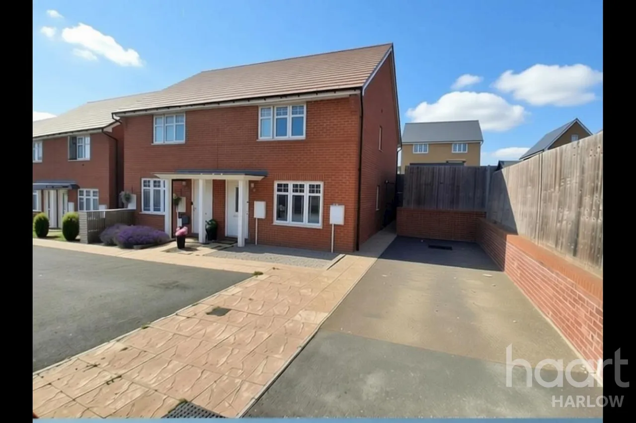 3 bed house for sale, Coot Lane, Harlow, CM17
