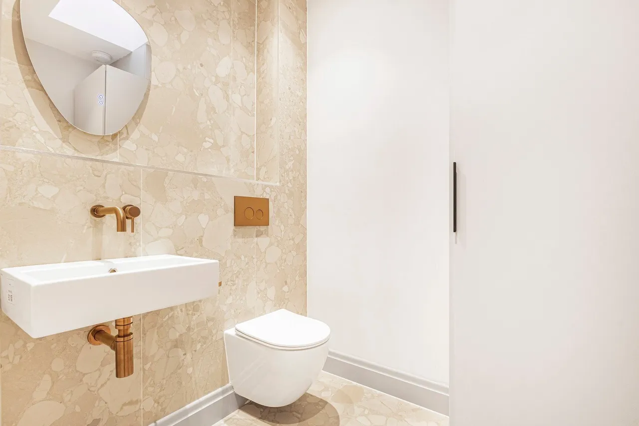 Lynwood Close, South Woodford, E18, photo 16