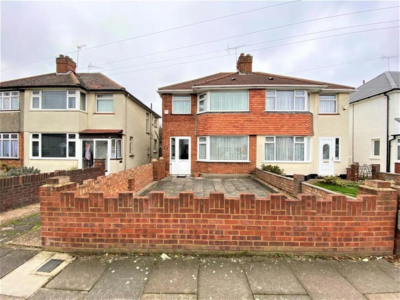 3 bed house for sale — Wentworth Crescent, Hayes, Middlesex, UB3 1NR