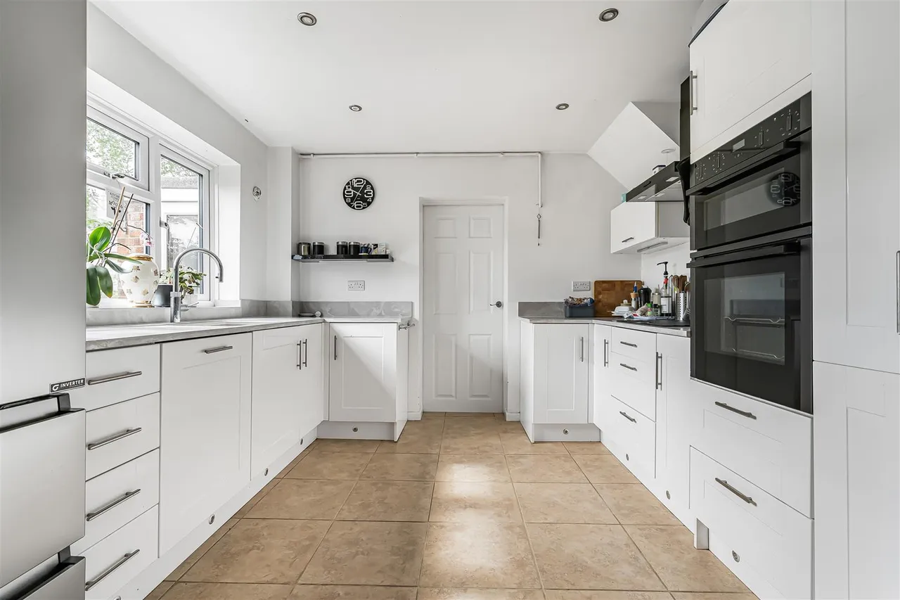 Ross Close, Saffron Walden, CB11, photo 2
