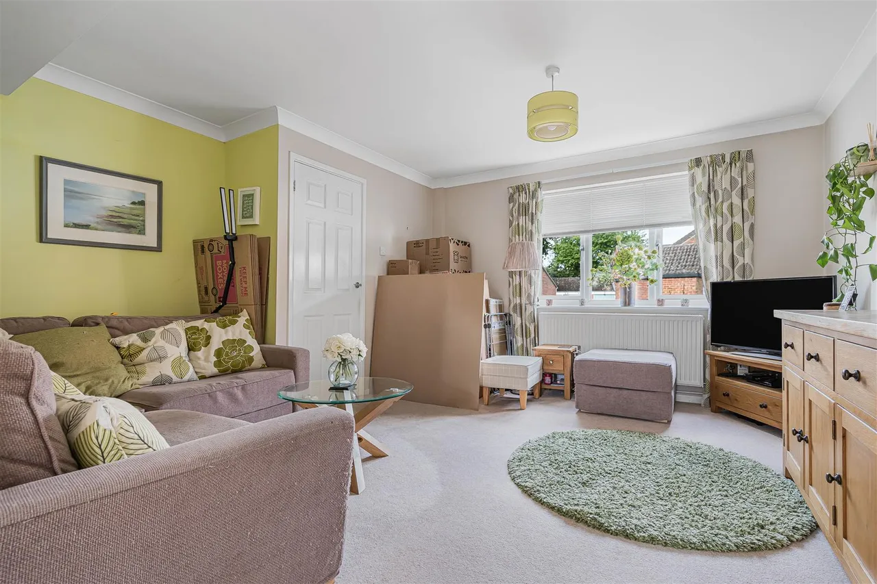 Ross Close, Saffron Walden, CB11, photo 3