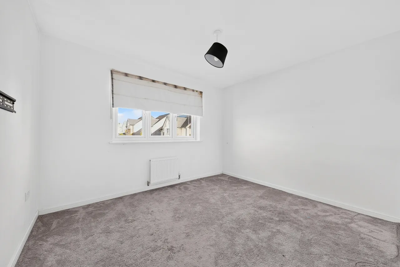 Raeside Grove, Newton Mearns, G77, photo 12