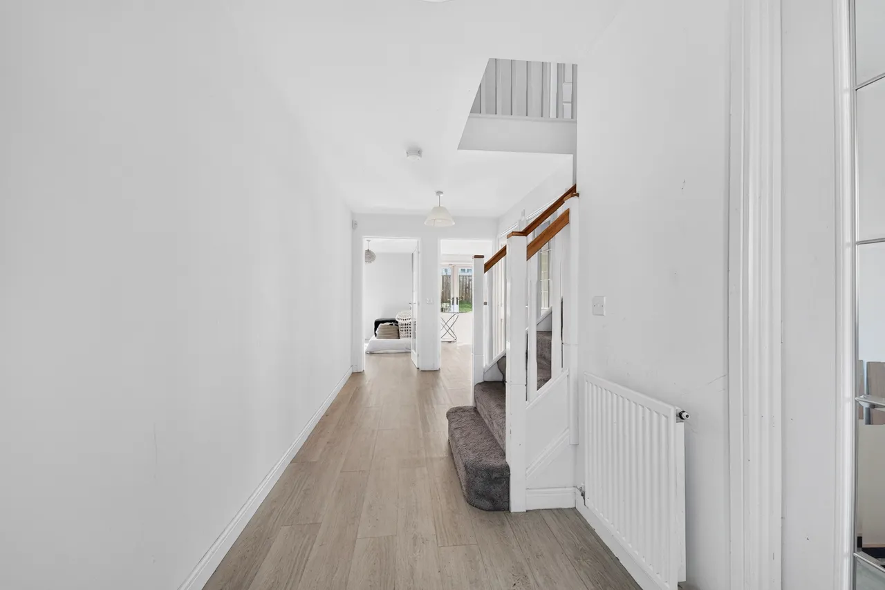 Raeside Grove, Newton Mearns, G77, photo 3