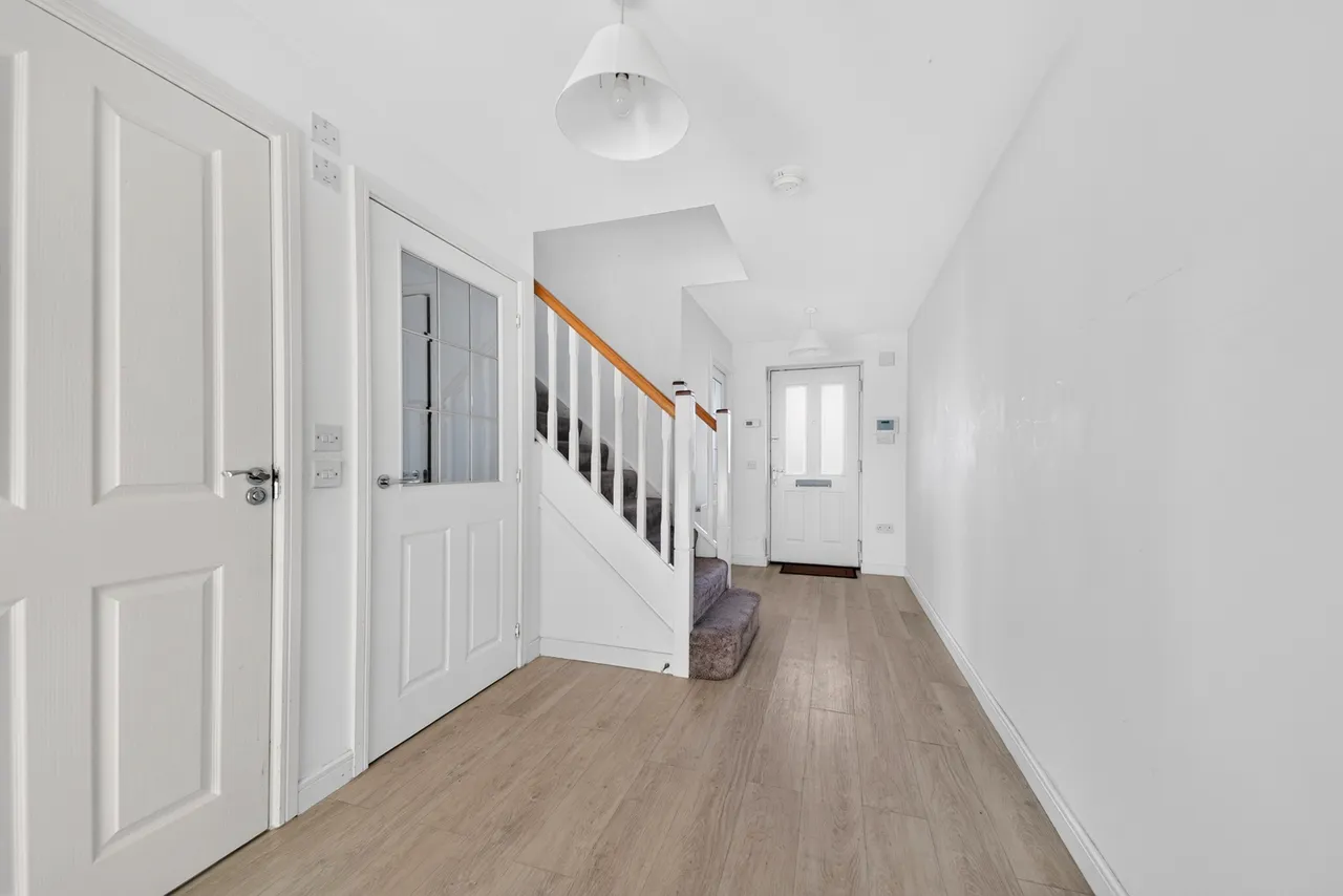 Raeside Grove, Newton Mearns, G77, photo 2