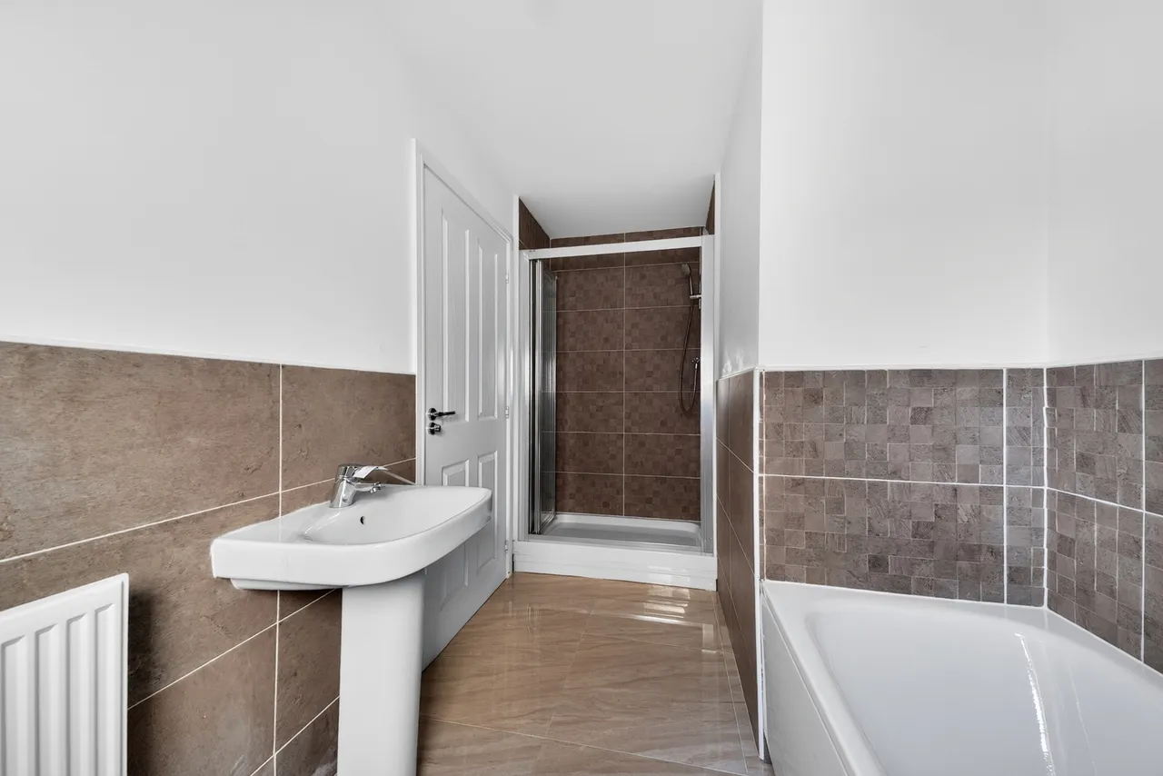 Raeside Grove, Newton Mearns, G77, photo 19