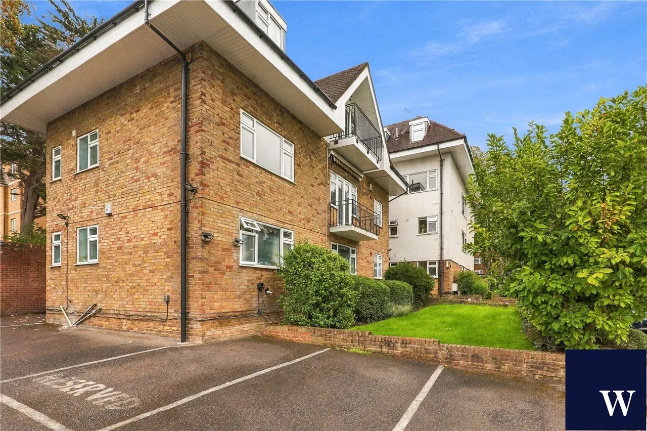 Hendon Lane, Finchley, N3, photo 24