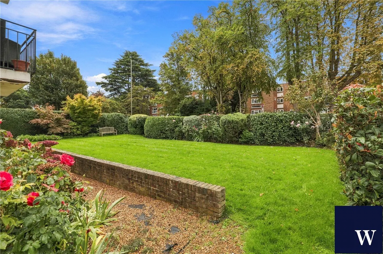 Hendon Lane, Finchley, N3, photo 11