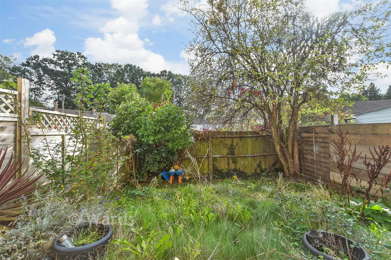 Nine Acres, Kennington, TN24, photo 11