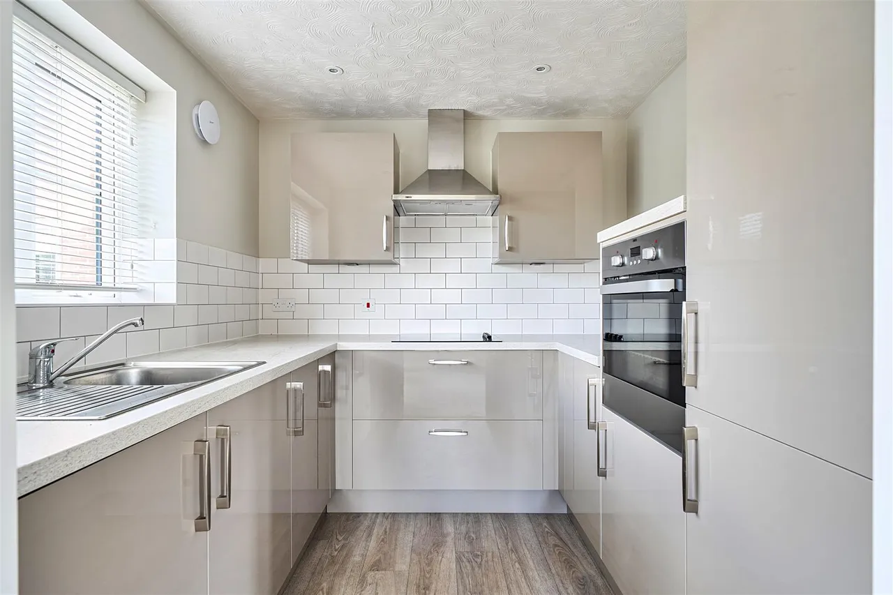 Prices Lane, Reigate, RH2, photo 6