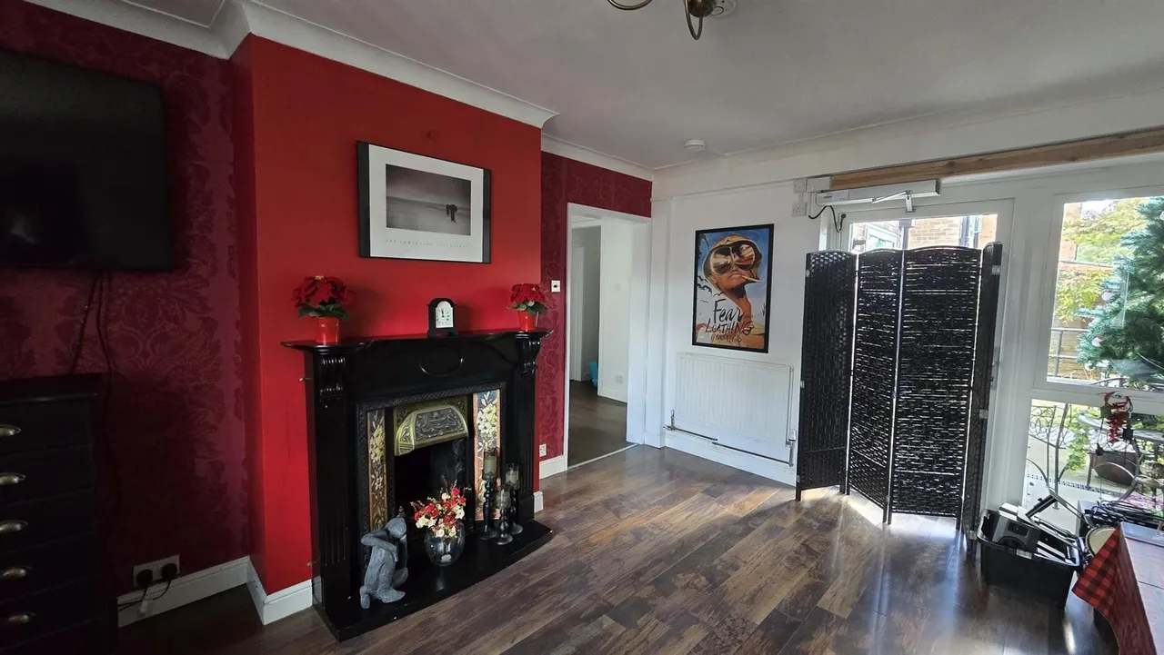 Boxhill Drive, Manchester, photo 4