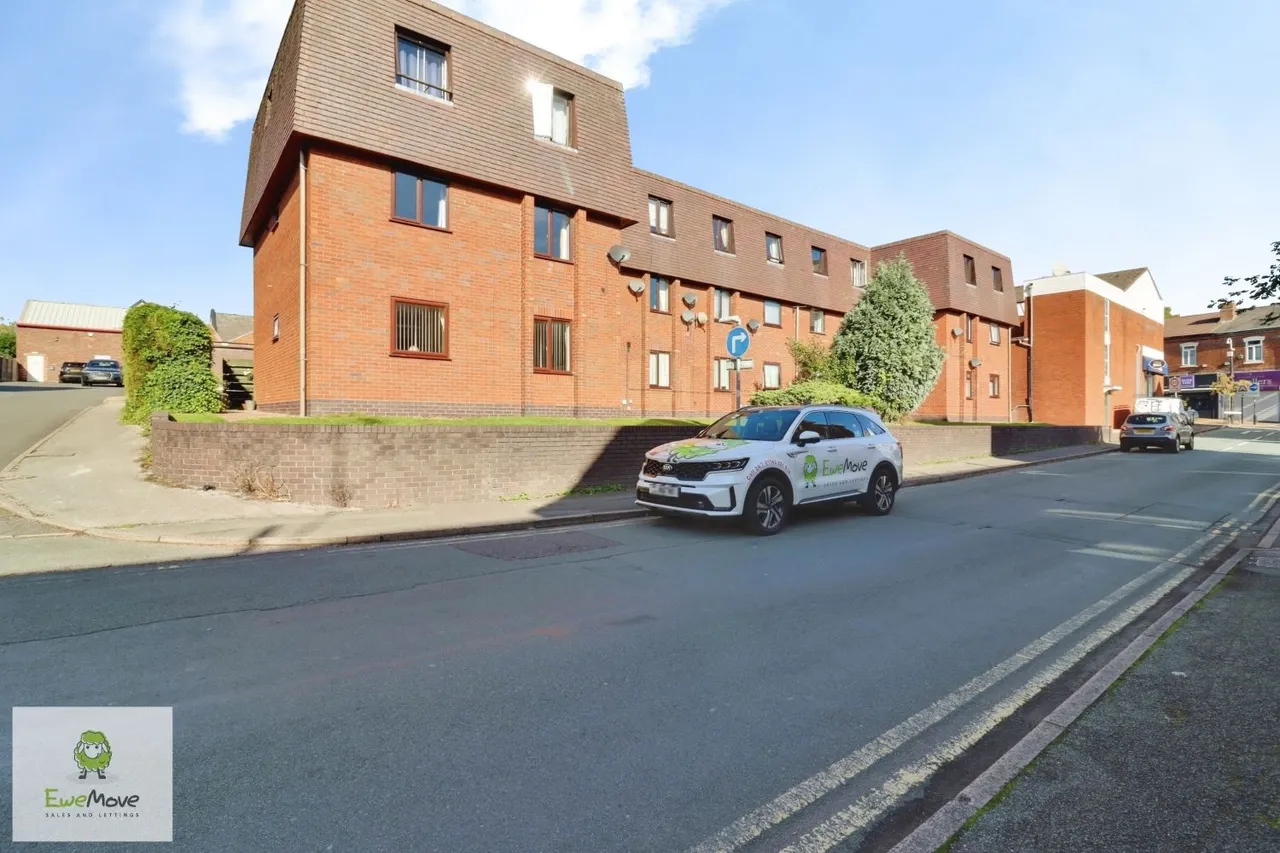 1 bed flat for sale, Eskrett Street, Hednesford, WS12