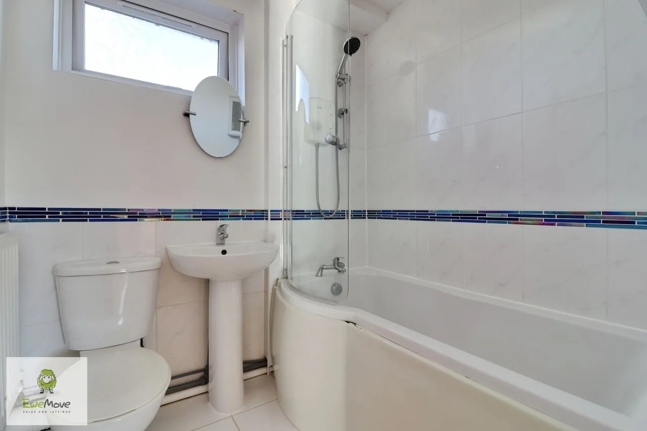 Eskrett Street, Hednesford, WS12, photo 12