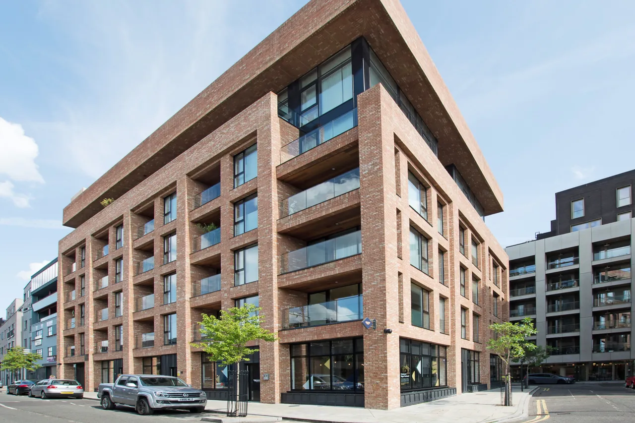 3 bed flat for sale — Flat 10, 1g, London