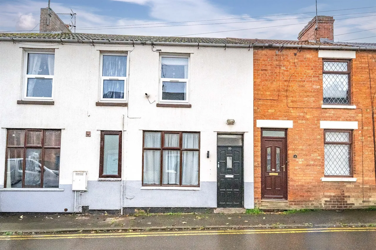 3 bed flat for sale, New Street, Kettering, NN14