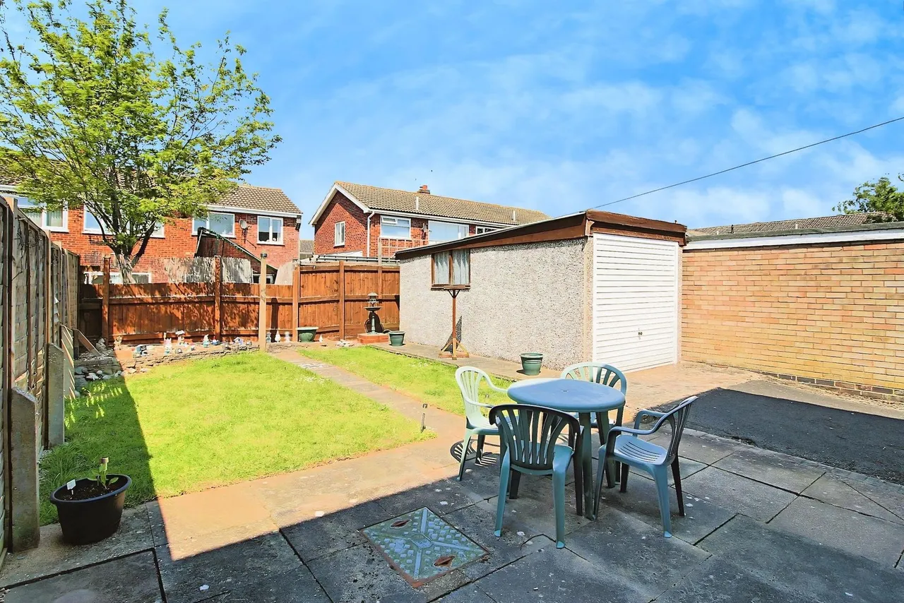 Foxglove Close, East Goscote, LE7, photo 13