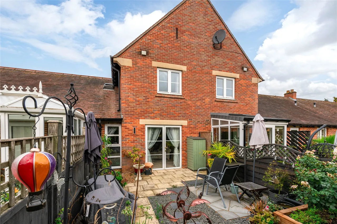 Freemans Gardens, Olney, MK46, photo 12